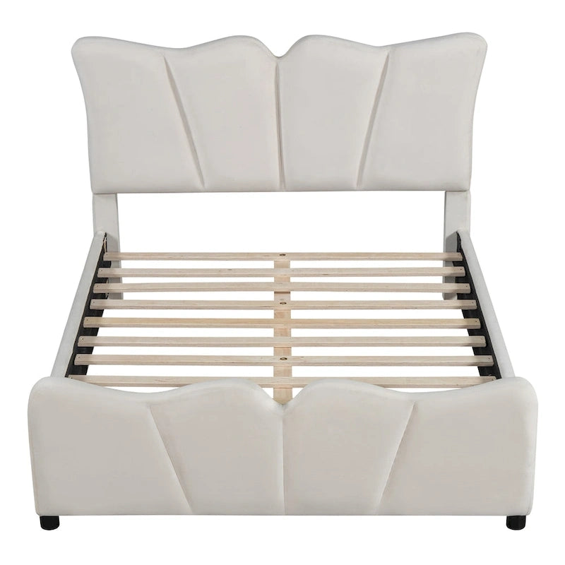 Lit plateforme beige en velours pleine grandeur avec tête et pied de lit distinctifs