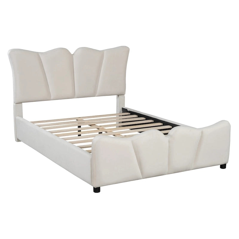 Lit plateforme beige en velours pleine grandeur avec tête et pied de lit distinctifs