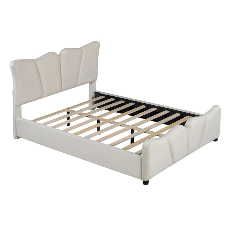 Lit plateforme beige en velours pleine grandeur avec tête et pied de lit distinctifs