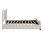 Lit plateforme beige en velours pleine grandeur avec tête et pied de lit distinctifs